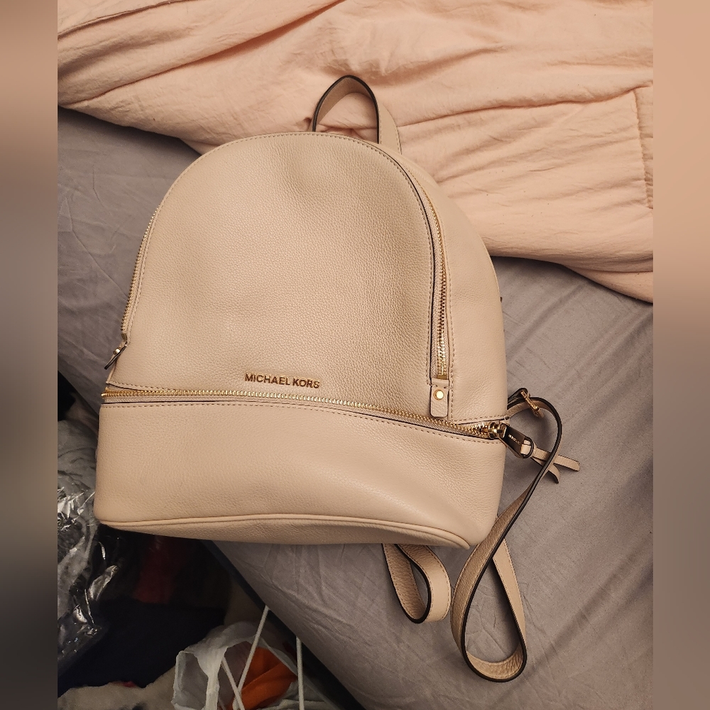 MICHAEL Michael KorsRhea Zip Medium Backpack